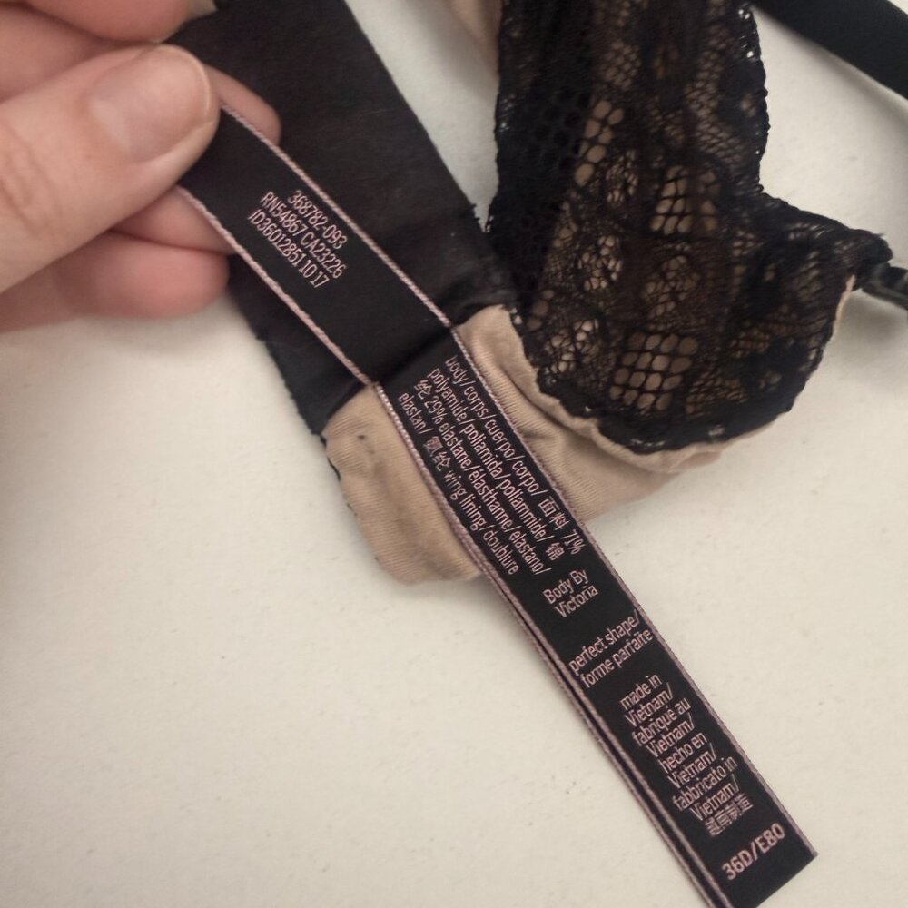 Victoria’s Secret Body by Victoria Black Lace Plunge Bra | 36D - Picture 10 of 11